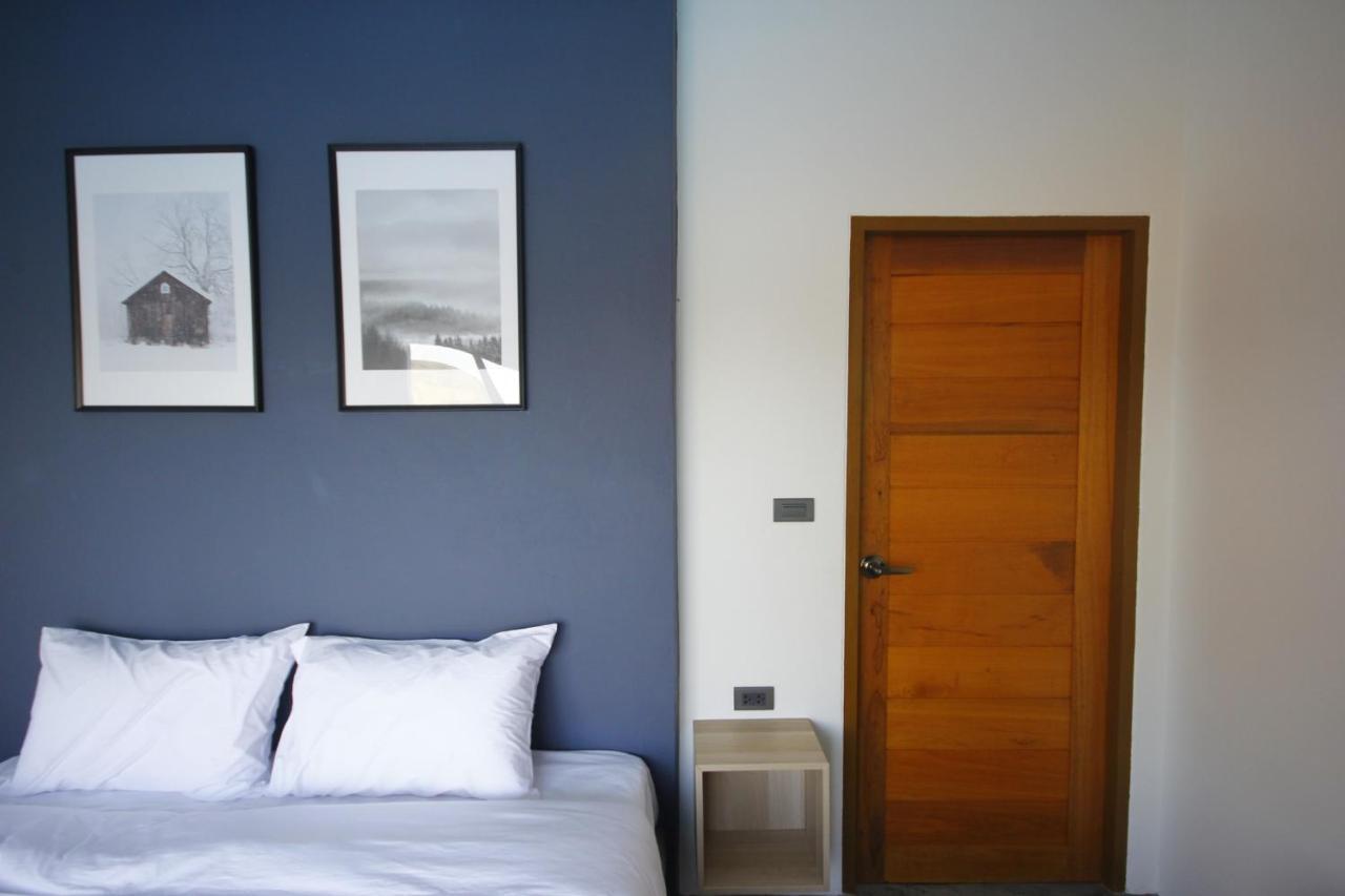 Nordic Cabin And The Pool Ban Sap Noi エクステリア 写真