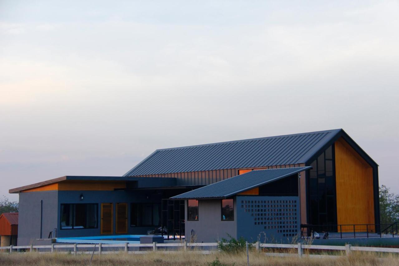 Nordic Cabin And The Pool Ban Sap Noi エクステリア 写真